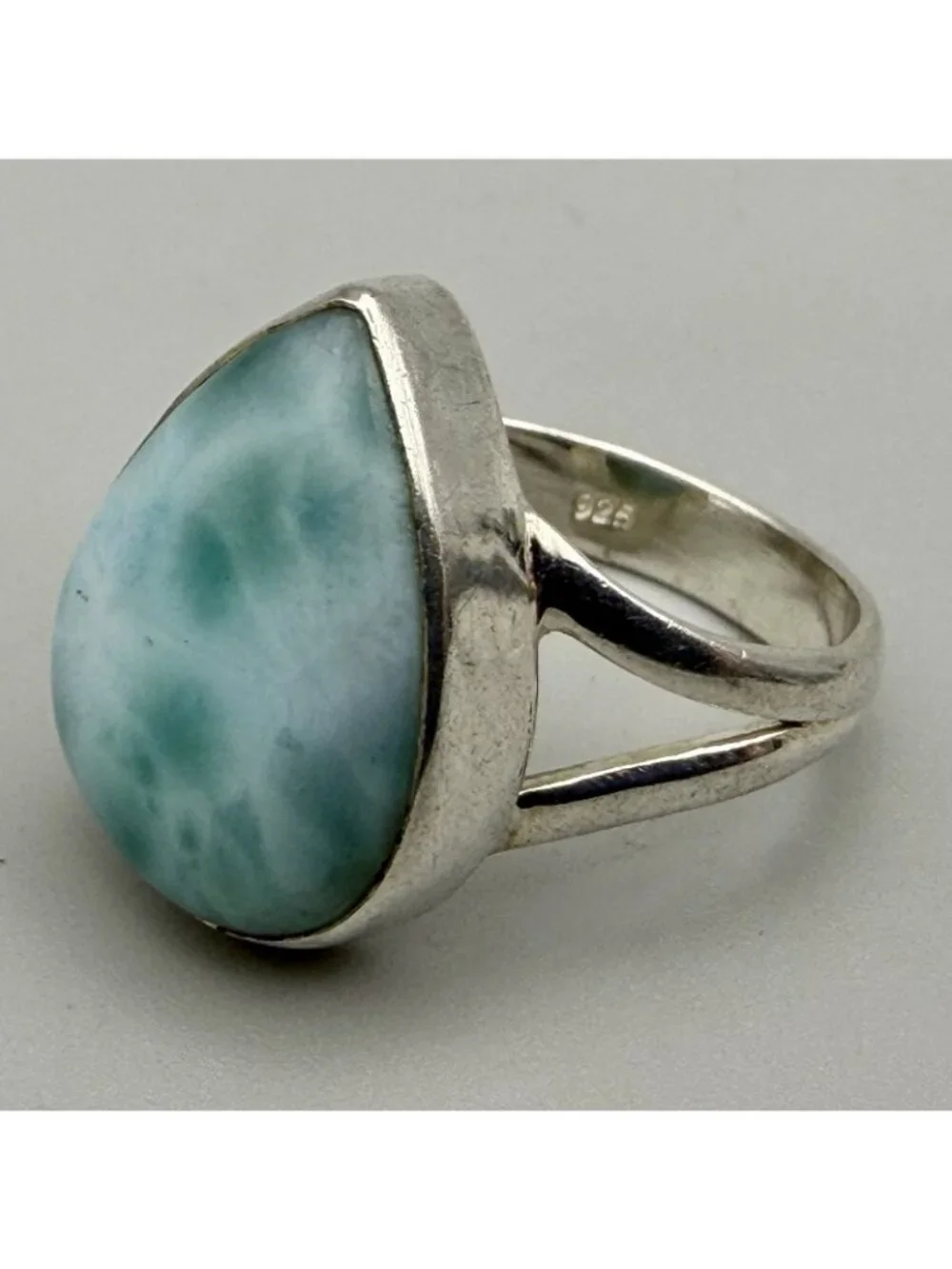 Unbranded natural larimar